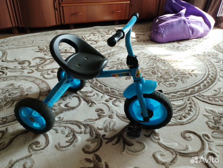 Детский трехколесный велосипед