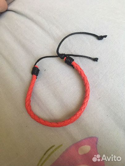 Кожаный браслет