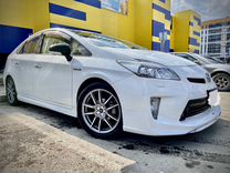 Toyota Prius 1.8 CVT, 2014, 252 000 км, с пробегом, цена 1 450 000 руб.