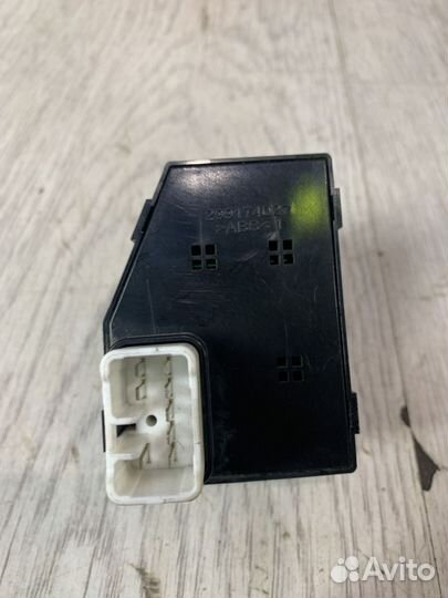 Блок кнопок стеклоподъемников Hyundai solaris Прав