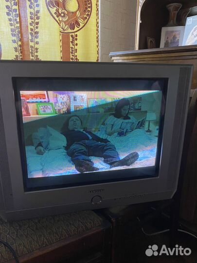 Телевизор samsung