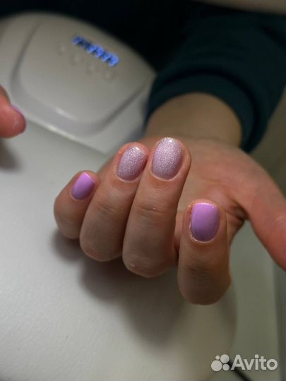 Модель на маникюр