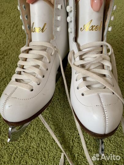 Фигурные коньки Axel 35 р