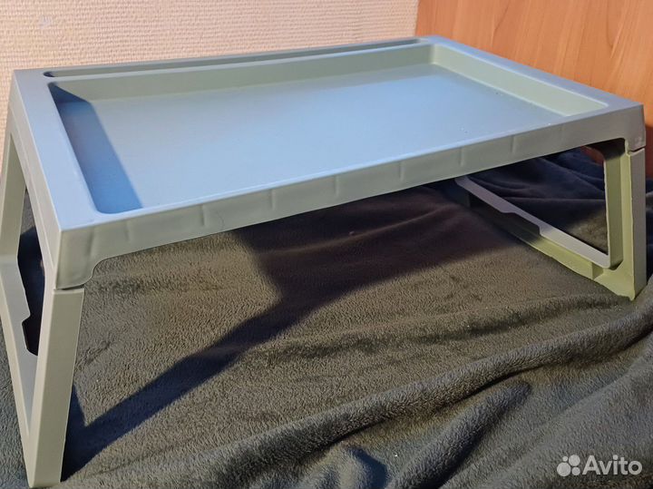 Столик пластиковый