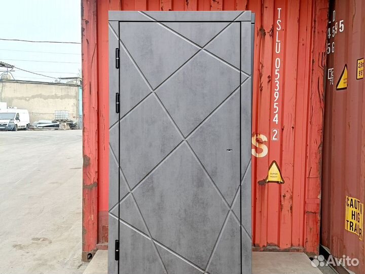 Дверь входная металлическая