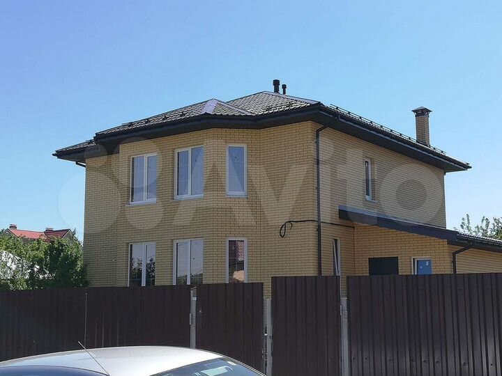 Дом 180 м² на участке 8 сот.