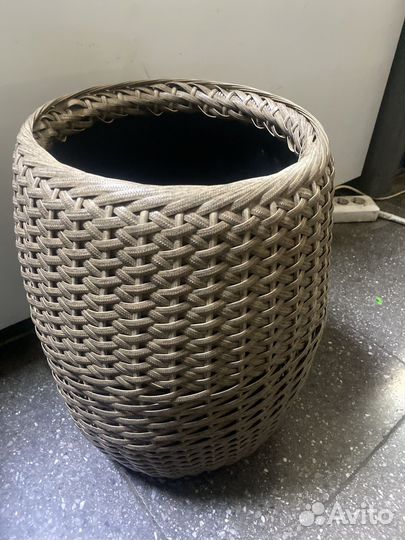 Кашпо напольное