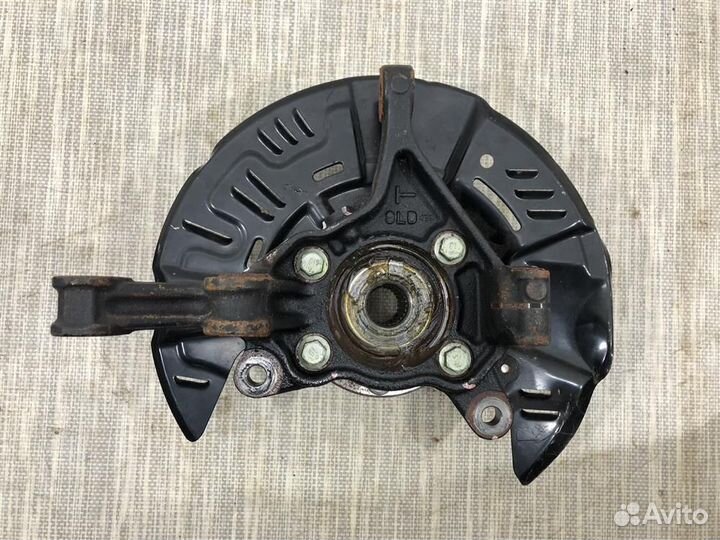 Кулак Subaru Outback BT B16