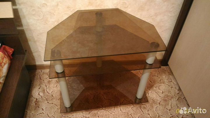 Стол. Тумба