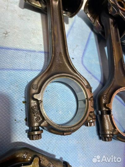 Поршень в сборе с шатуном 04E107065EJ