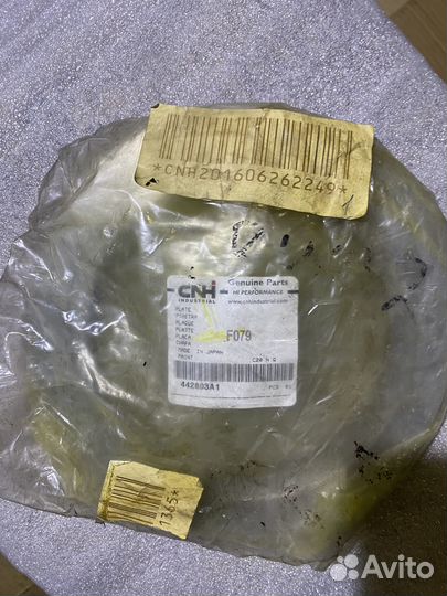 Прижимная пластина 442803A1 CNH