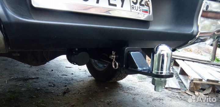 Фаркоп на Toyota Hilux 2015