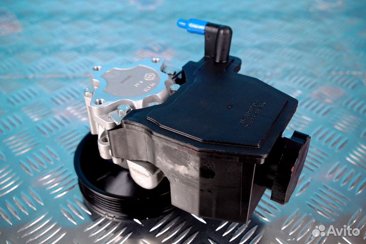 Насос гур Mercedes W203 CLK SLK M111 в наличии