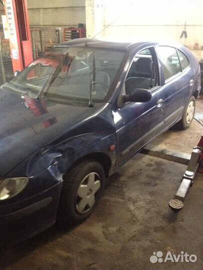 Разбор на запчасти Renault Megane 1996-2002