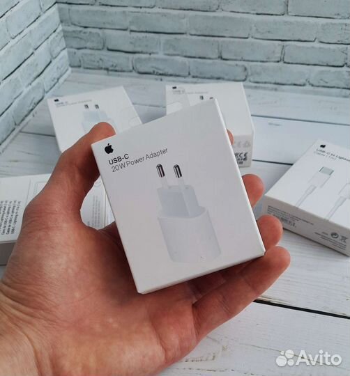 Зарядка на iPhone блок 20W