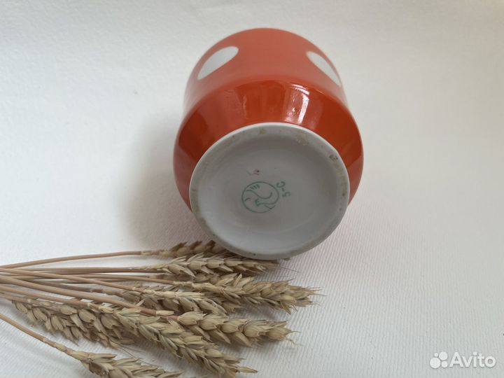 Ваза фарфор СССР горох на красном