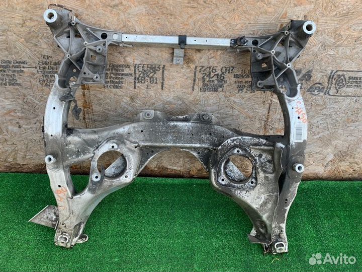 Подрамник передний Bmw 528 F10 3.0 N52B30 2011