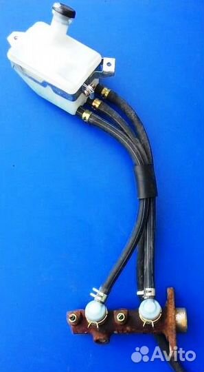 Цилиндр тормозной Мицубиси L300 (Делика)