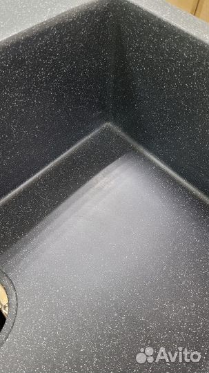 Мойка из мрамора черная
