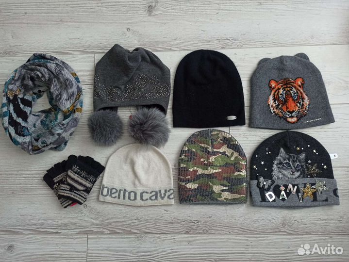 Шапки тёплые новые