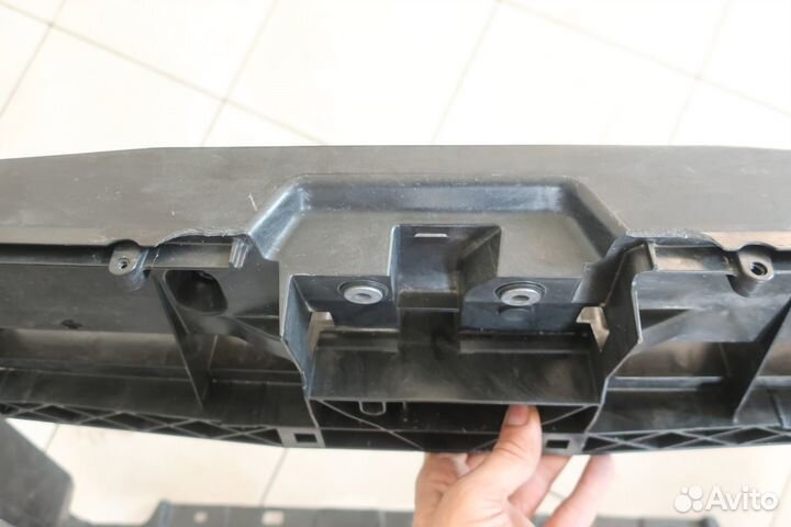 Передняя панель - телевизор Skoda Karoq