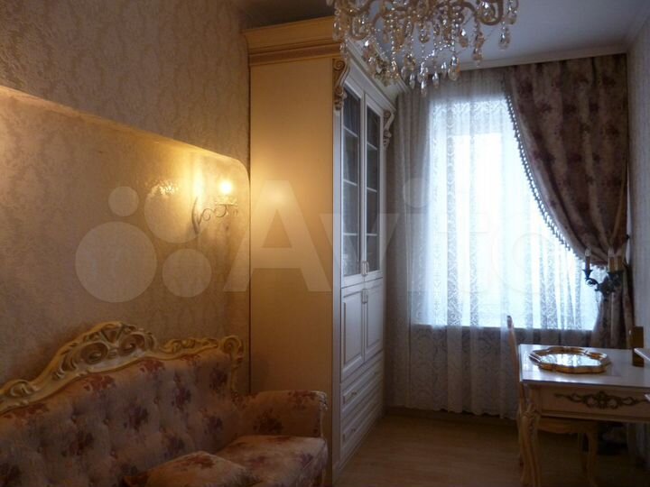 3-к. квартира, 80 м², 2/4 эт.
