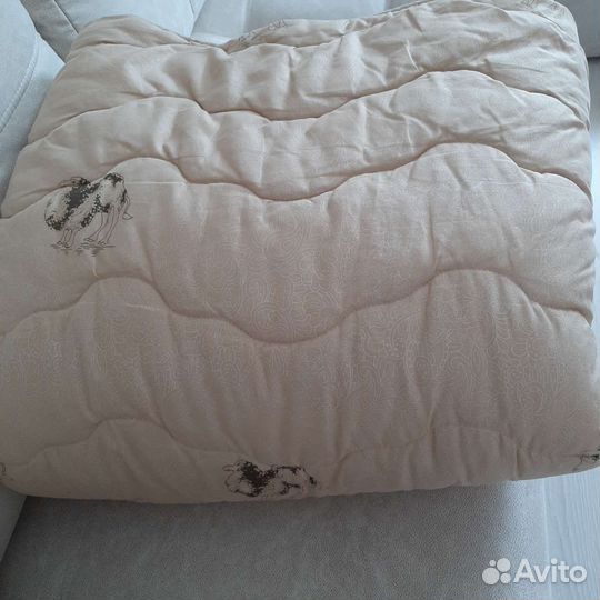 Одеяло верблюжье новое,евро