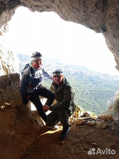 Прохождение Мисхорских гротов на Ай-Петри