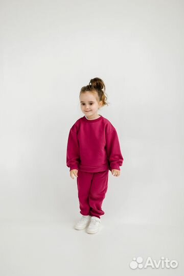 Спортивный костюм для девочки новый