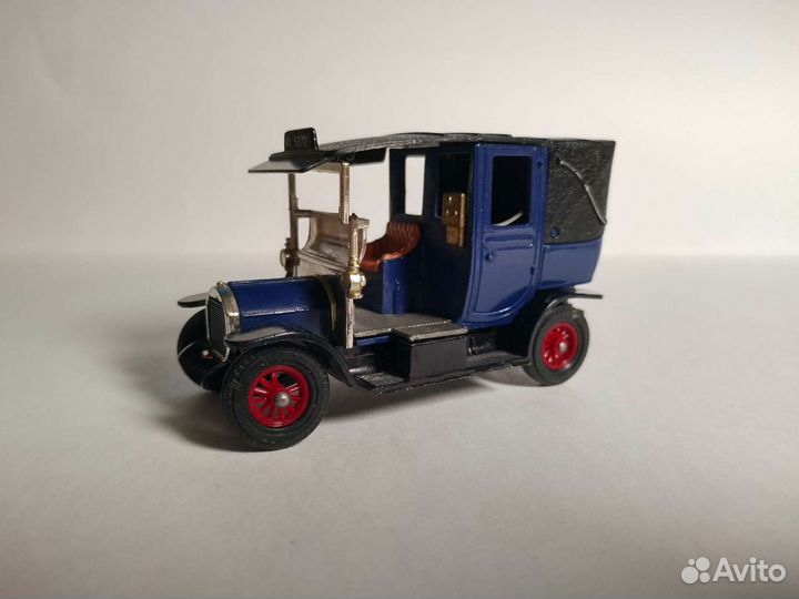 Y-28 Unic Taxi Matchbox 1:43