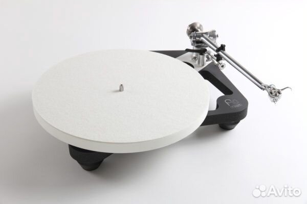 Rega Planar 10 с головкой звукоснимателя Aphelion