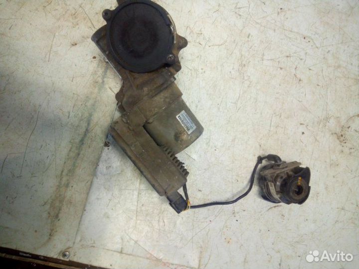 Серводвигатель рулевой рейки передний