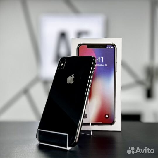 iPhone X, 64 ГБ