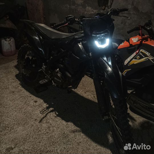 Regulmoto ZR 250 PR