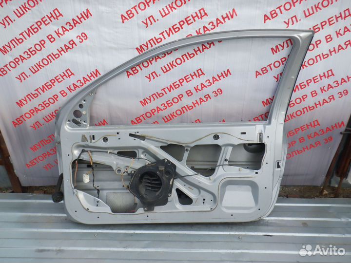 Дверь передняя правая Пежо 206 купе