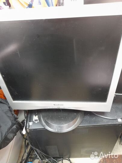 Монитор Viewsonic арт и70- 4138