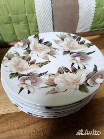 Набор тарелок