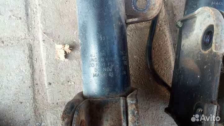 Стойка передняя левая hyundai santa fe 2 cm