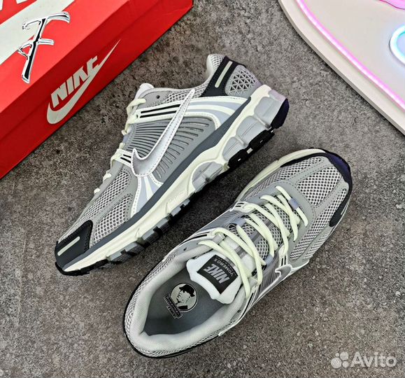 Кроссовки Nike Air Zoom Vomero 5 Мужские