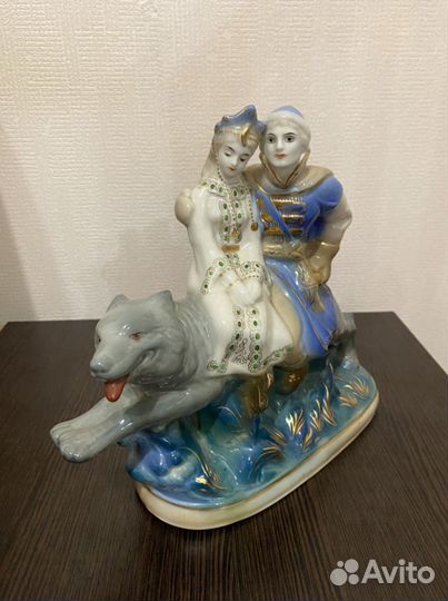 Фарфоровая статуэтка «Иван-Царевич на волке»