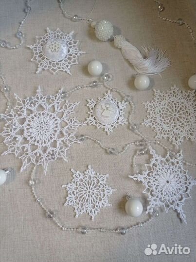 Ёлочные игрушки, новогодние украшения, снежинки