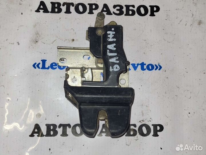 Замок крышки багажника Mitsubishi lancer cedia