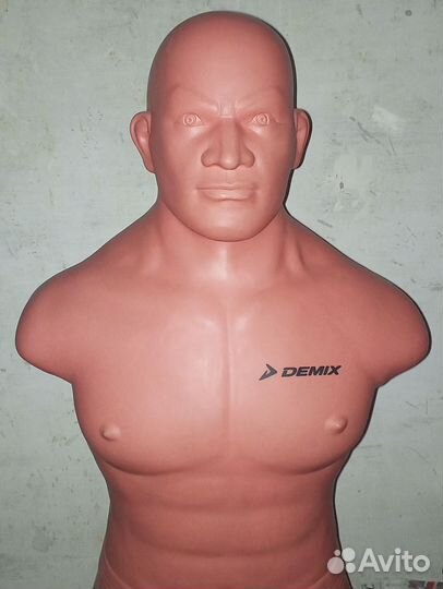 Манекен от Denix