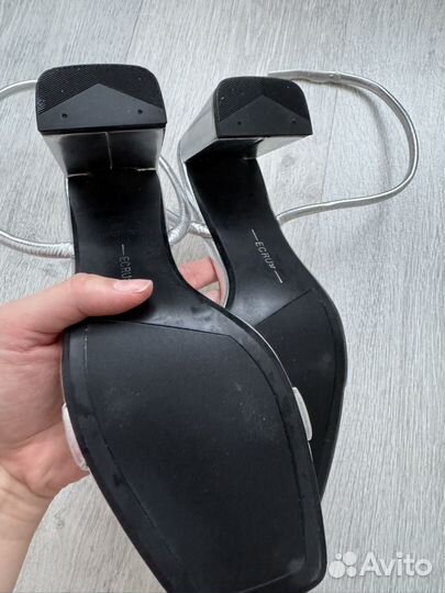 Босоножки женские 37 размер ecru