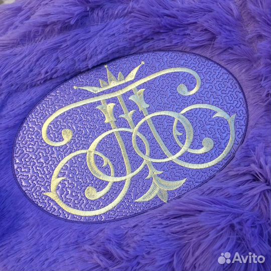 Машинная вышивка на заказ на одежде и текстиле