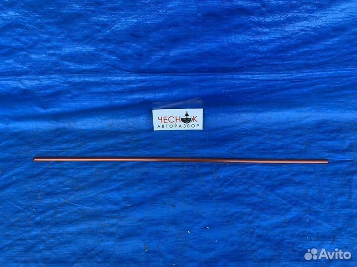 Молдинг передней двери Dodge Caliber SXT