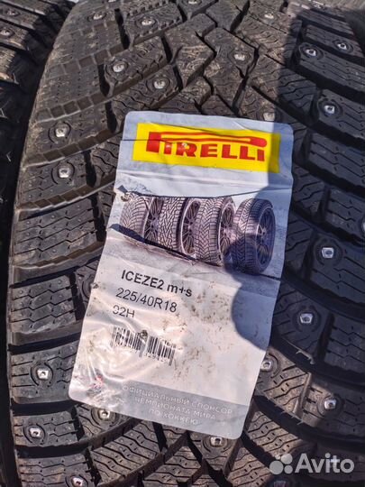 Pirelli Ice Zero 2 225/40 R18 98H