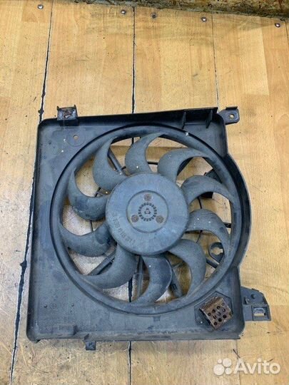 Вентилятор радиатора Opel Astra H универсал
