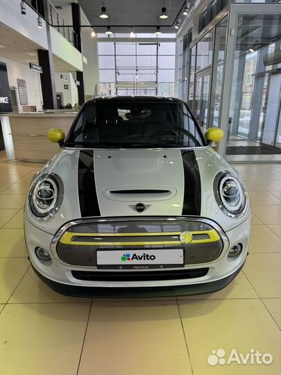 MINI Cooper SE 184 л.с. AT, 2020, 20 000 км