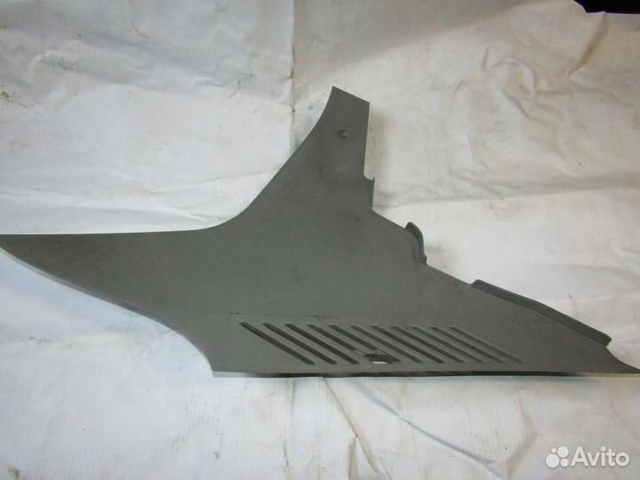 Обшивка стойки Logan 2005-2014